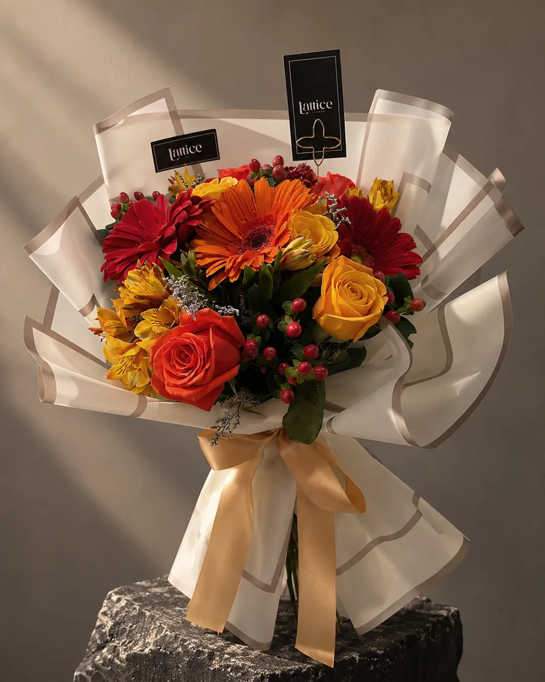 Ramo Otoñal de Gerberas, Rosas y Berries | Lattice Flores