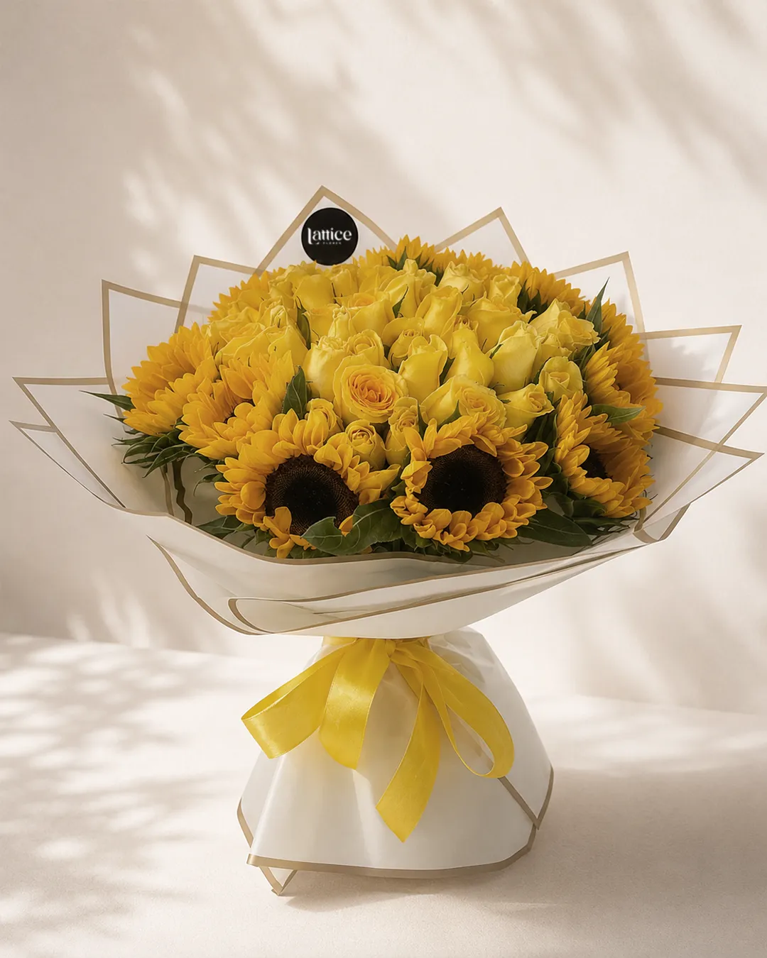 Ramo de Rosas y Girasoles Amarillos | Lattice Flores